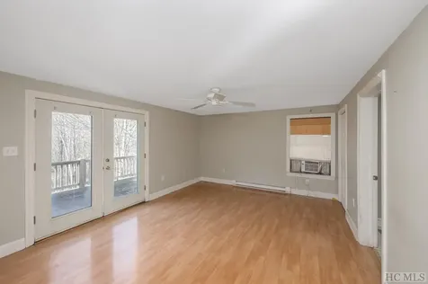 177 Double Springs Cullowhee NC 28723