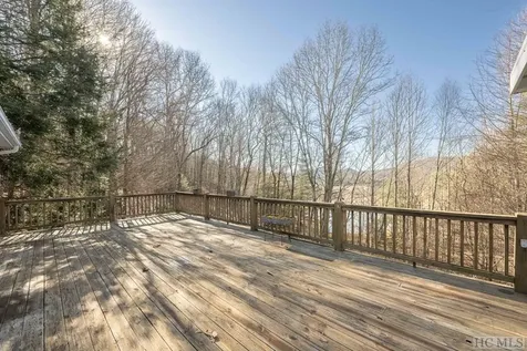 177 Double Springs Cullowhee NC 28723