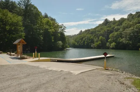 177 Double Springs Cullowhee NC 28723