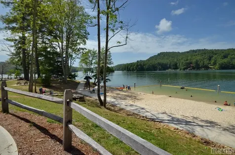 177 Double Springs Cullowhee NC 28723