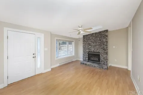 177 Double Springs Cullowhee NC 28723