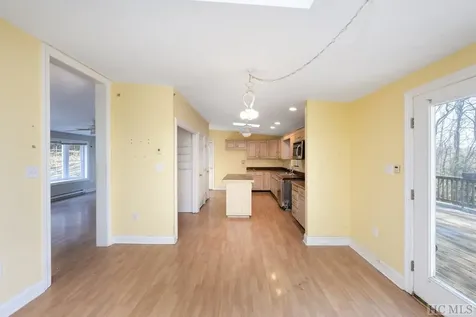 177 Double Springs Cullowhee NC 28723