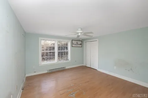177 Double Springs Cullowhee NC 28723