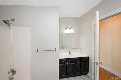 177 Double Springs Cullowhee NC 28723