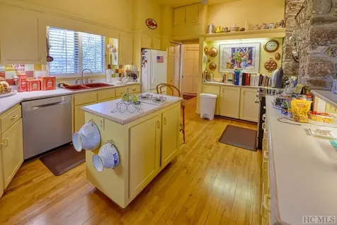 230 Lucerne Drive Highlands NC 28741