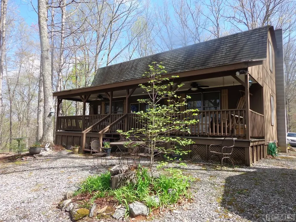 903 Scarlet Ridge Sylva NC 28779