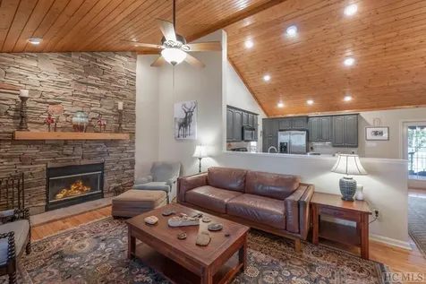 42 Mayapple Drive Sapphire NC 28774