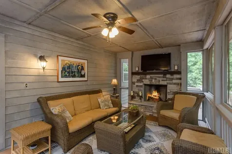 42 Mayapple Drive Sapphire NC 28774