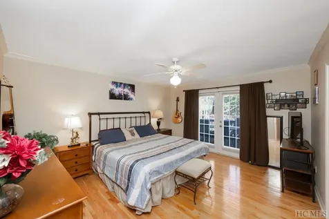 42 Mayapple Drive Sapphire NC 28774