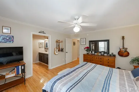 42 Mayapple Drive Sapphire NC 28774