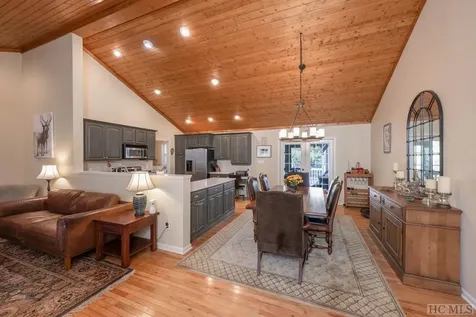 42 Mayapple Drive Sapphire NC 28774