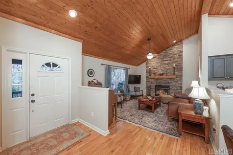 42 Mayapple Drive Sapphire NC 28774