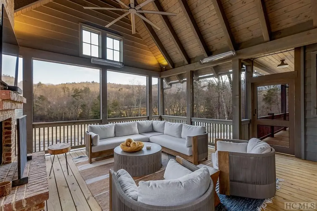 197 Jupiter Lane Cashiers NC 28717