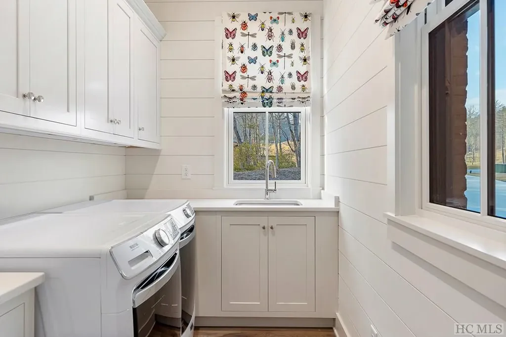 197 Jupiter Lane Cashiers NC 28717