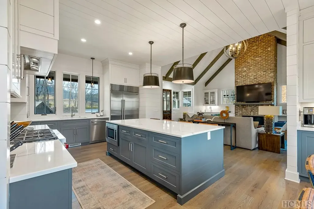 197 Jupiter Lane Cashiers NC 28717