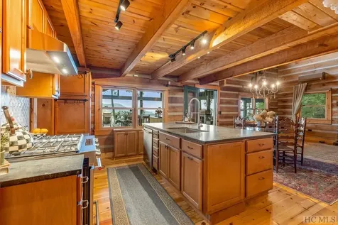 746 Breedlove Road Glenville NC 28736