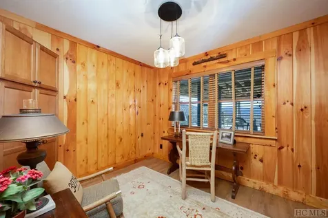 746 Breedlove Road Glenville NC 28736