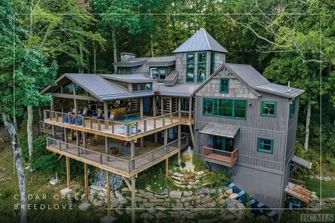746 Breedlove Road Glenville NC 28736
