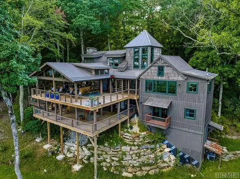 746 Breedlove Road Glenville NC 28736