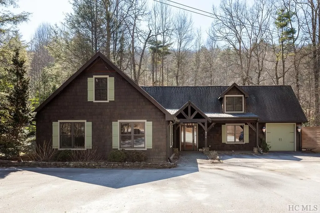 976 Hwy 64 E Cashiers NC 28717