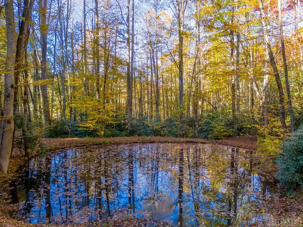 525 Comanche Road Cullowhee NC 28723