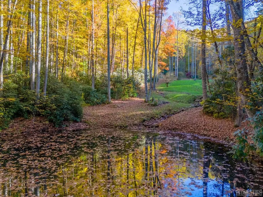 525 Comanche Road Cullowhee NC 28723