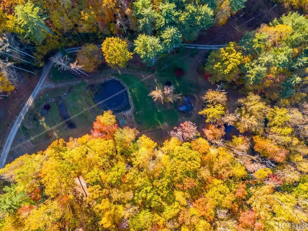 525 Comanche Road Cullowhee NC 28723