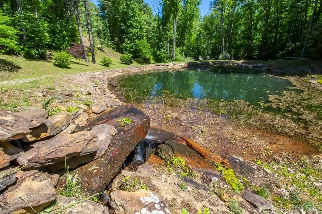 525 Comanche Road Cullowhee NC 28723