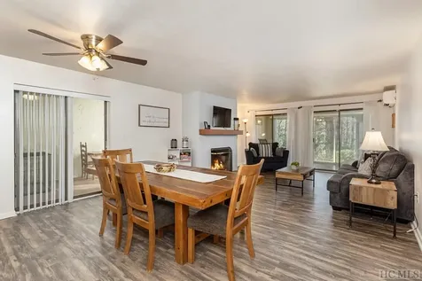 407-1B Overlook Road Sapphire NC 28774