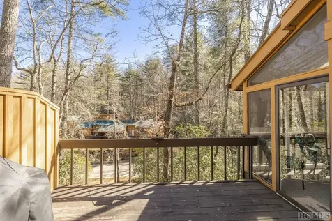 38 Lonely Mountain Drive Sapphire NC 28774