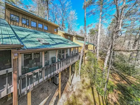 38 Lonely Mountain Drive Sapphire NC 28774