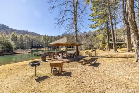 38 Lonely Mountain Drive Sapphire NC 28774