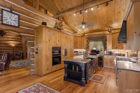 1446 E Bald Rock Sapphire NC 28774