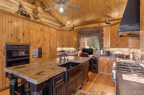 1446 E Bald Rock Sapphire NC 28774
