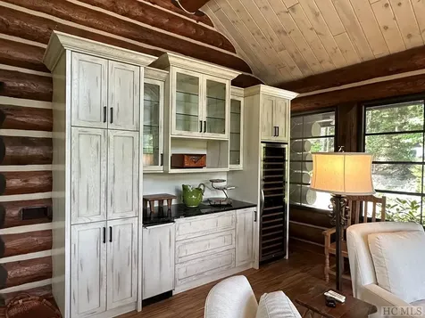 1446 E Bald Rock Sapphire NC 28774