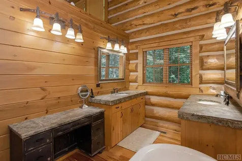 1446 E Bald Rock Sapphire NC 28774