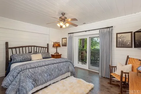 1446 E Bald Rock Sapphire NC 28774