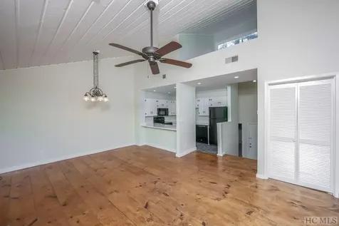 233 Meadow Way Sapphire NC 28774