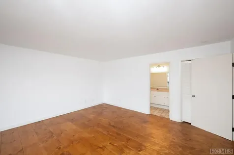 233 Meadow Way Sapphire NC 28774