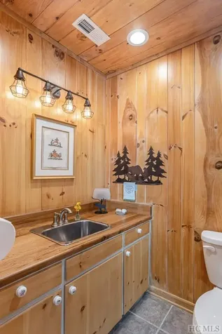 278 Golf View Road Sapphire NC 28774