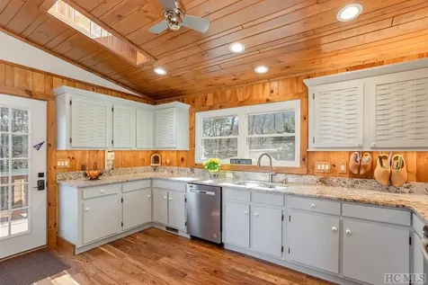278 Golf View Road Sapphire NC 28774