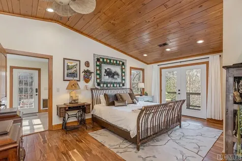278 Golf View Road Sapphire NC 28774