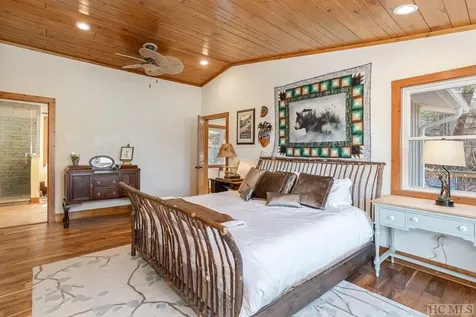 278 Golf View Road Sapphire NC 28774