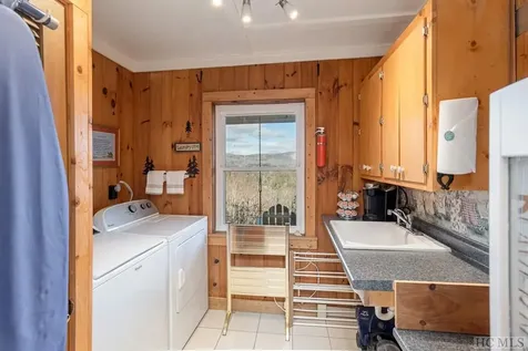 278 Golf View Road Sapphire NC 28774