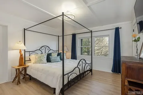 278 Golf View Road Sapphire NC 28774