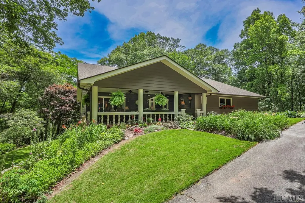 480 Flat Mountain Estates Road Highlands NC 28741