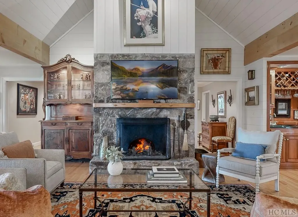 480 Flat Mountain Estates Road Highlands NC 28741