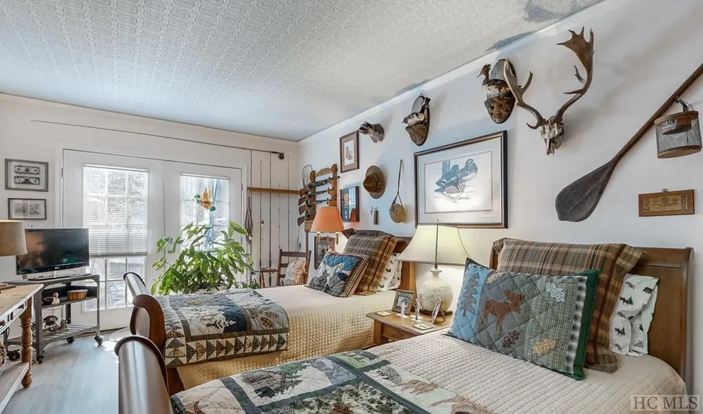 480 Flat Mountain Estates Road Highlands NC 28741