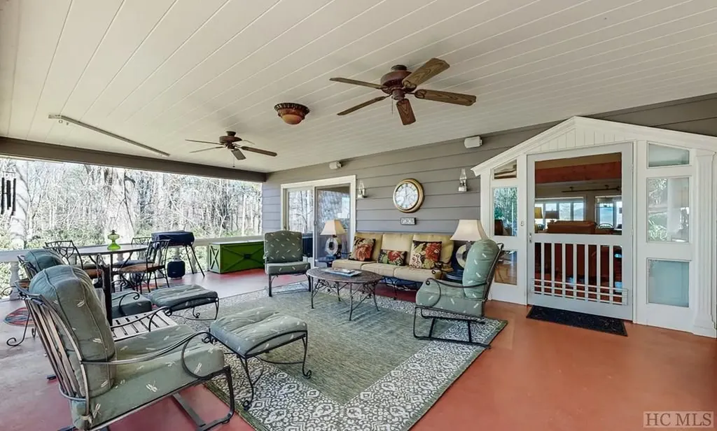 480 Flat Mountain Estates Road Highlands NC 28741