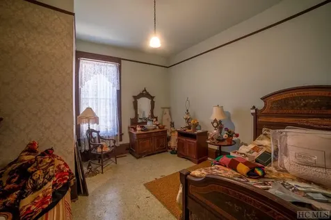 387 Main Street Franklin NC 28734